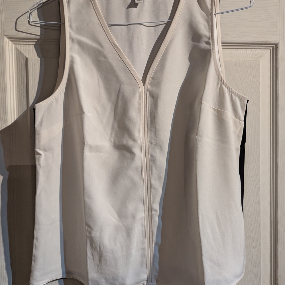Elegant White Sleeveless Top